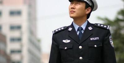谭乔谭sir现身成都车展引围观谭乔谭sir现身成都车展引围观——探寻车展背后的故事与意义