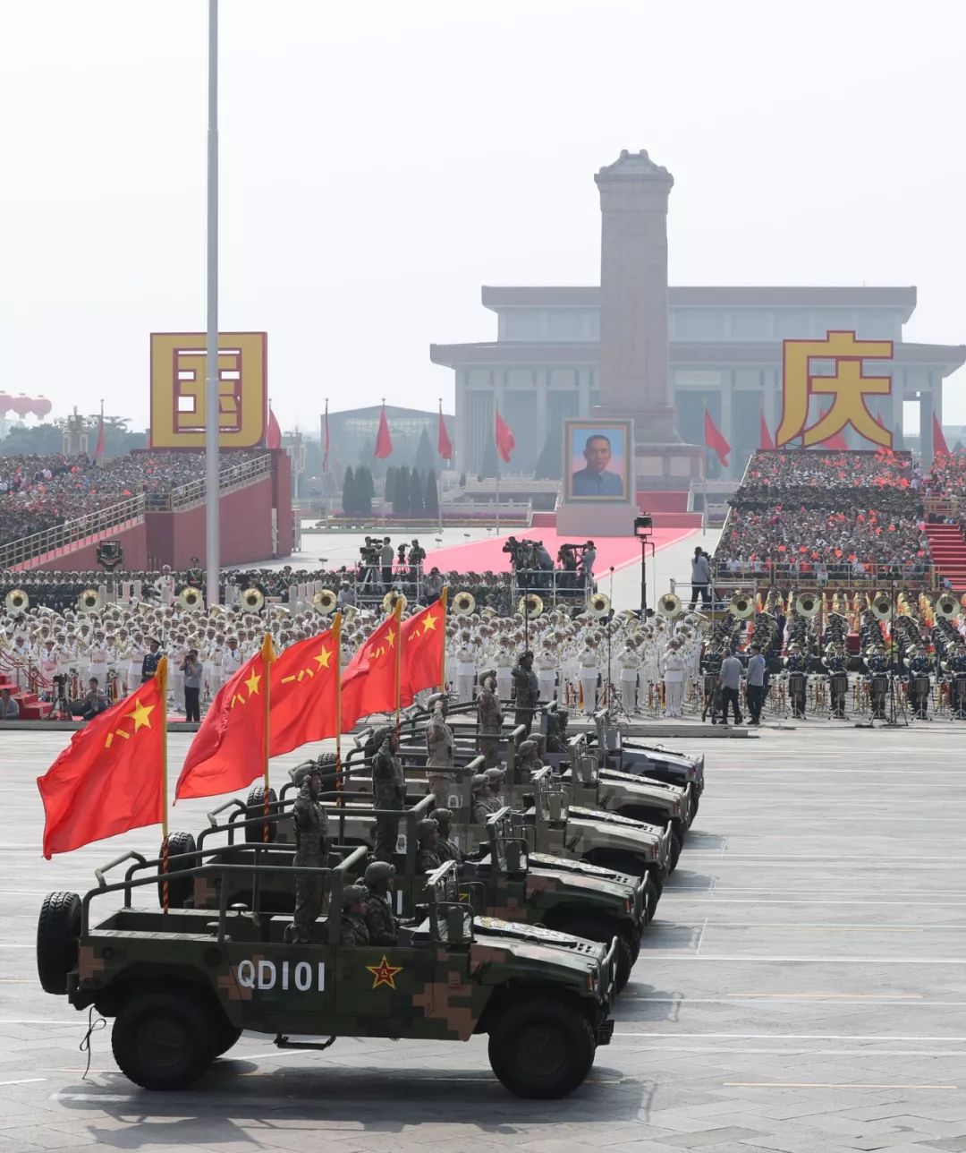 明天阅兵的视频关于明天阅兵的视频，我无法直接为您提供链接或详细信息。阅兵活动通常由官方机构进行报道和直播，您可以通过以下途径获取相关信息