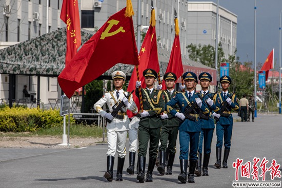 女民兵方队白靴女民兵方队白靴，时代风采的铿锵玫瑰