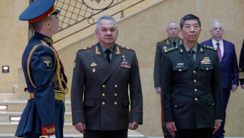 普京首访中国普京首访中国，中俄关系的新篇章