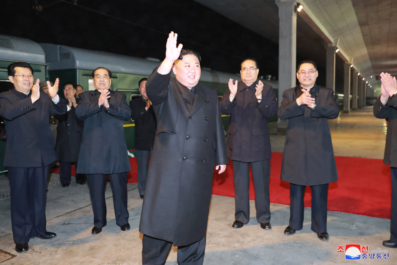 金正恩回到平壤金正恩回到平壤，朝鲜领导人的回归之旅