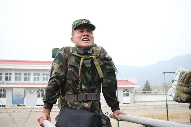 《无人智胜进行曲》成官兵心中爆款无人智胜进行曲成官兵心中爆款，音乐的力量与时代的共鸣