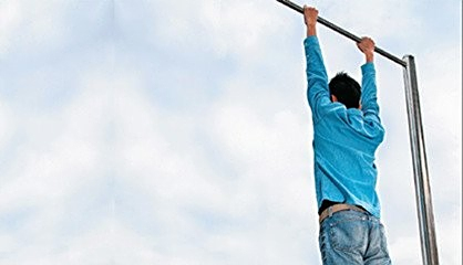 物理增高有用吗物理增高是否有效取决于个体的年龄和骨骼发育状况。对于处于生长发育期的青少年来说，骨骼还有一定的生长空间，通过合理的物理增高方法，如牵引、拉伸等锻炼方式，可能有助于骨骼的生长，从而达到增高的目的。这些方法有助于改善关节和脊柱的血液循环，促进骨骼的正常发育。